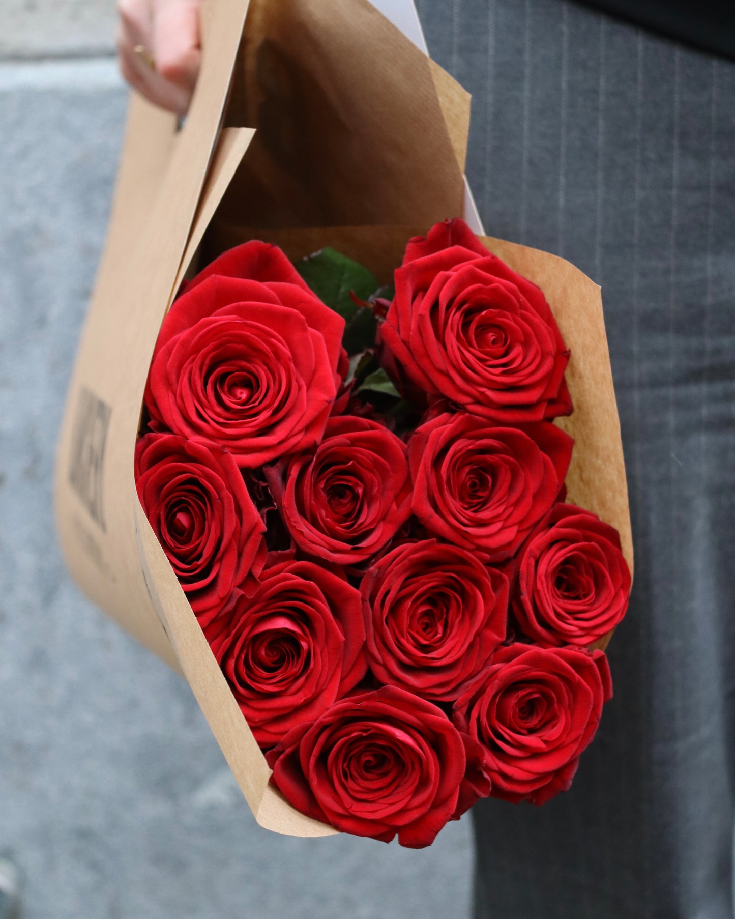 Pre-order Röda rosor 10p