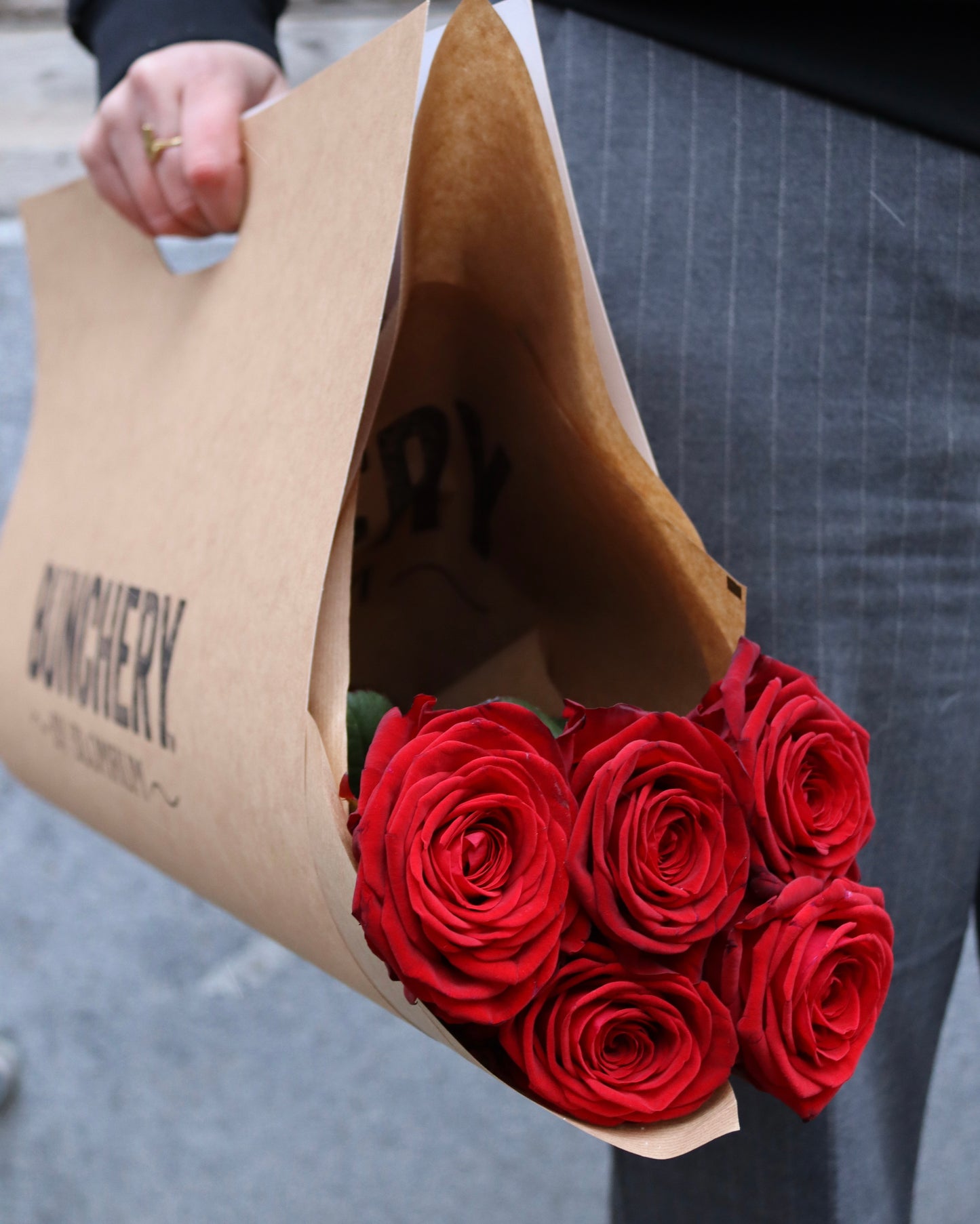 Pre-order Röda rosor 5p